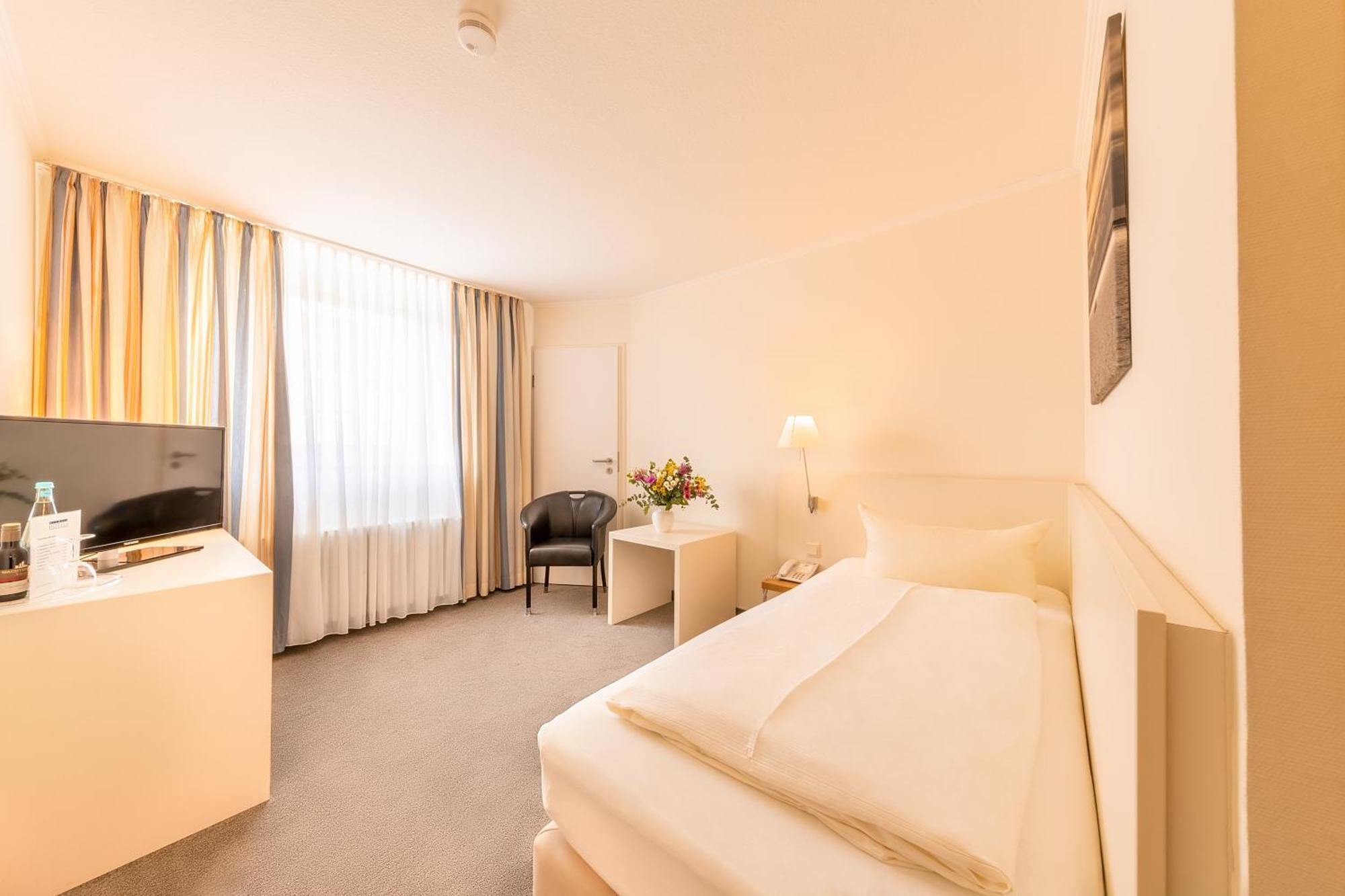 Michels Strandhotel Germania Hotel 4*